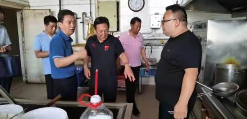 说明: http://www.peczzu.edu.cn/__local/E/46/C6/2176D7566400F408AEB4E49A45B_85270B23_10416.jpg